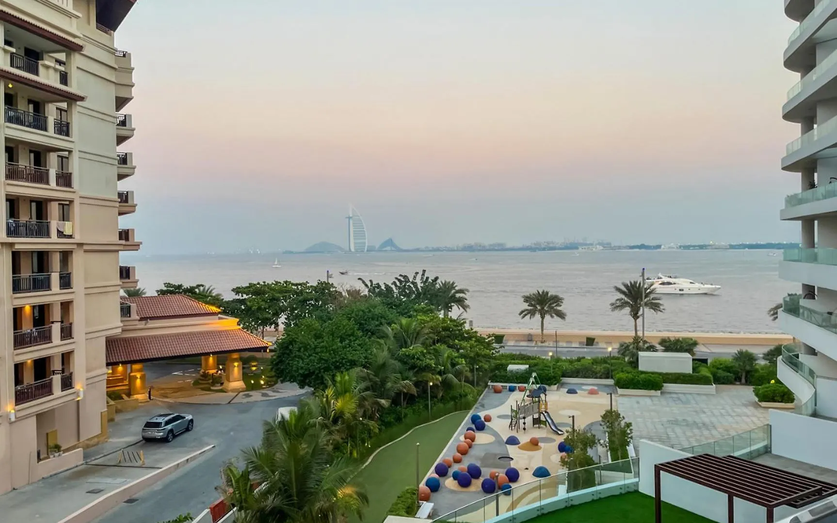 Livbnb-Premium 1B With Burjalarab Views In Mina Dubai Apartment