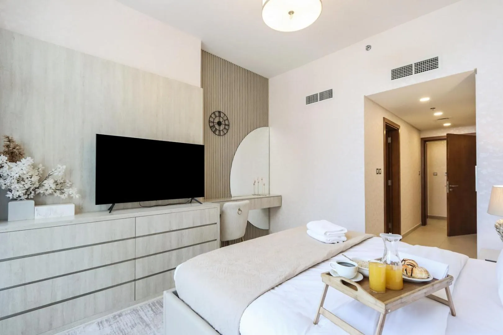 Apartment Livbnb-Premium 1B With Burjalarab Views In Mina Dubai